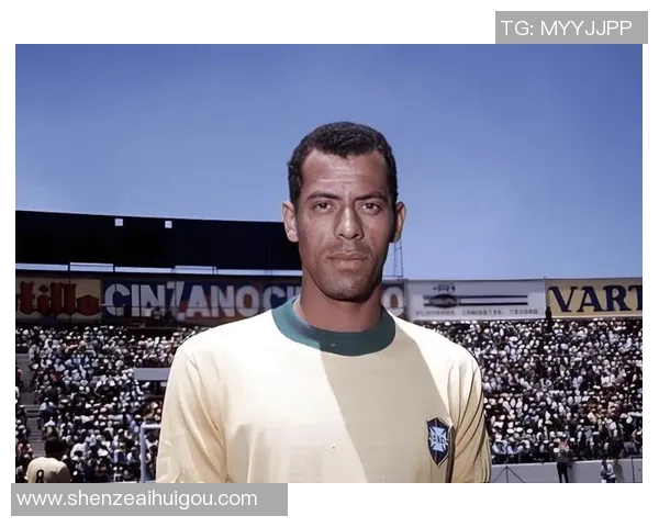 26号足球服球星身份揭秘 盘点历届足球场上穿26号球衣的传奇人物 26号足球服球星身份揭秘 盘点历届足球场上穿26号球衣的传奇人物