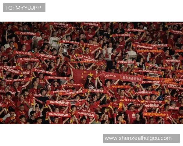 《中国足球球星精彩瞬间尽收眼底的足球直播与数据分析平台》 《中国足球球星精彩瞬间尽收眼底的足球直播与数据分析平台》